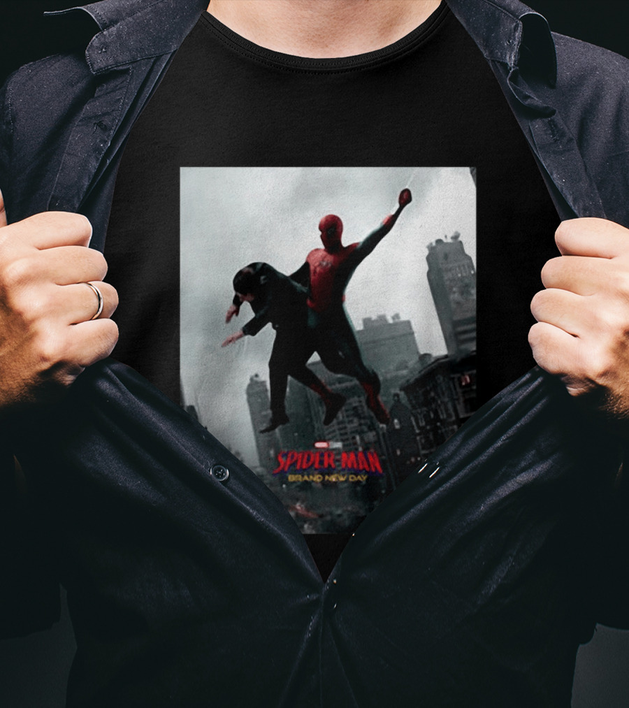 Spider Man Brand New Day Marvel Comic Scene Flying Over City Skyline T-Shirt