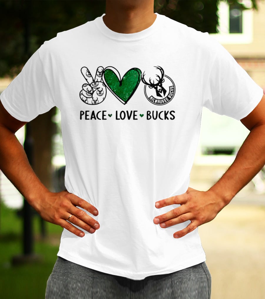 Peace Love Milwaukee Bucks NBA Basketball Team Fan T-Shirt