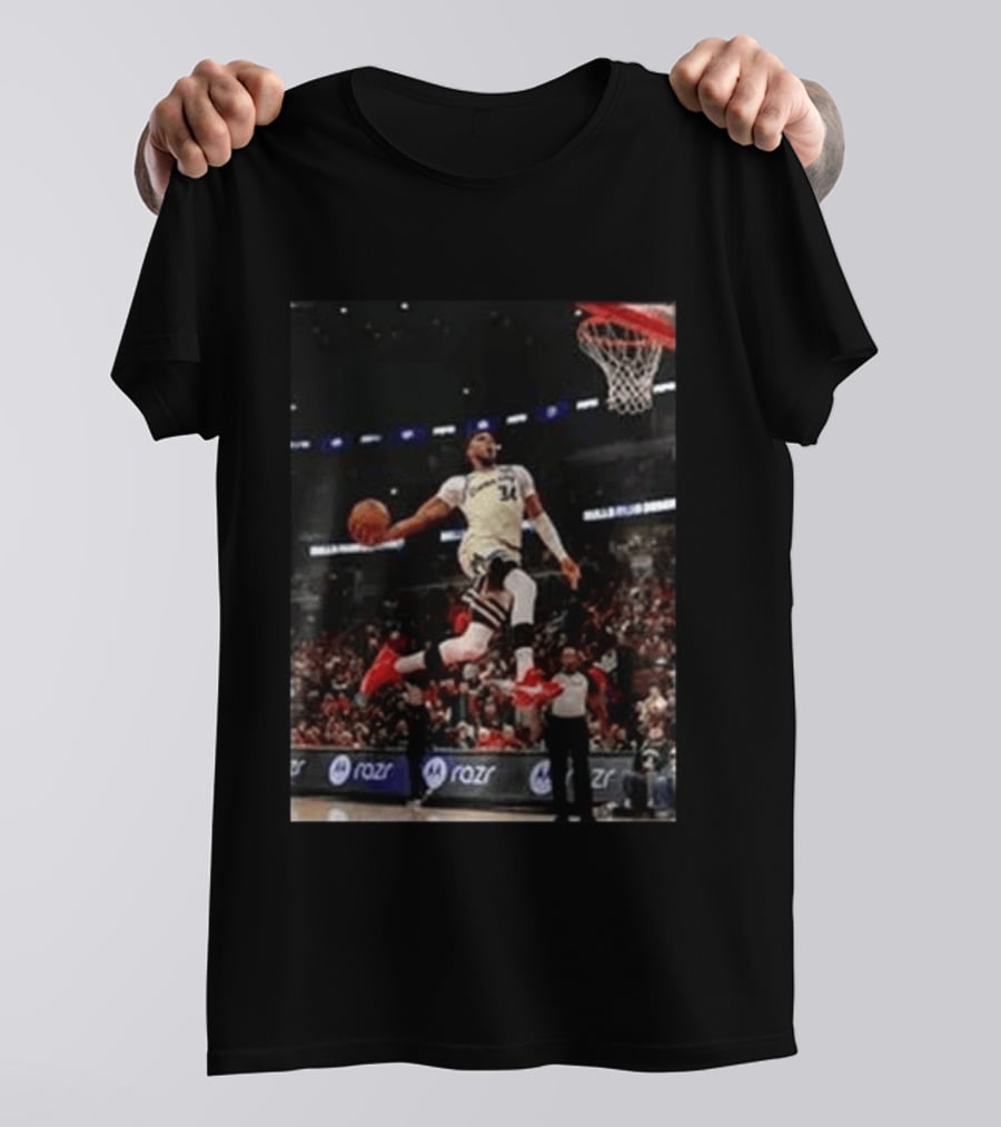 Giannis Antetokounmpo Slam Dunk Milwaukee Bucks NBA Basketball T-Shirt