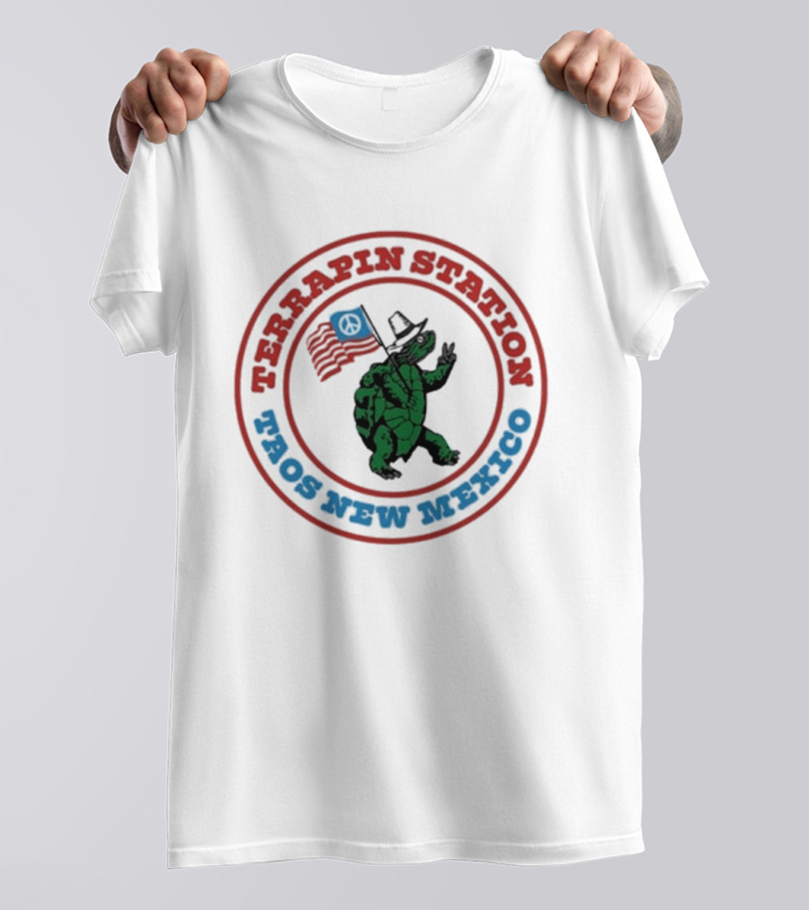 Terrapin Station Taos New Mexico Turtle With Hat And Flag T-Shirt
