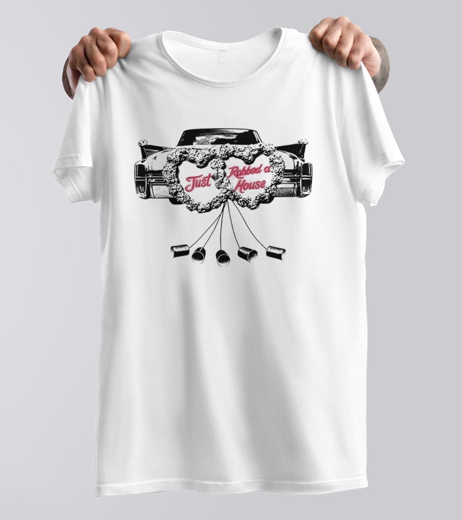 Just Robbed A House Sabrina Carpenter Vintage Car Wreaths T-Shirt