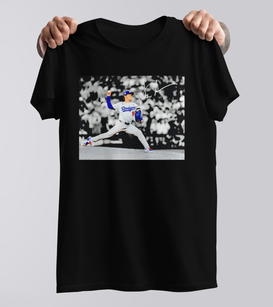 Yoshinobu Yamamoto Dodgers Pitching Action Los Angeles 2026 T-Shirt