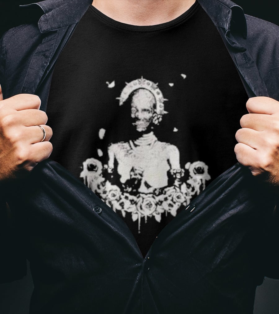 Red Barrels Games Liliya Roses And Skeletons T-Shirt