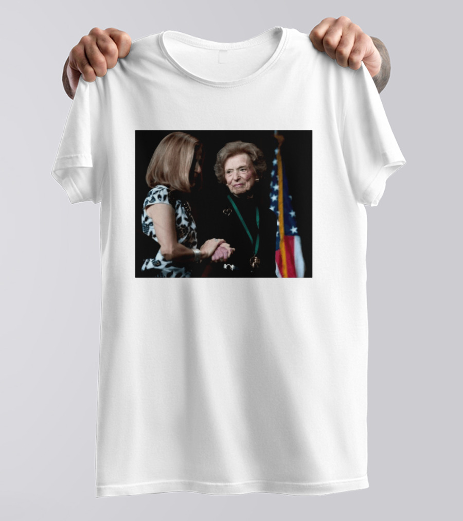 Doris Fisher Co Founder Of The Gap Remembering Legacy And Contributions T-Shirt
