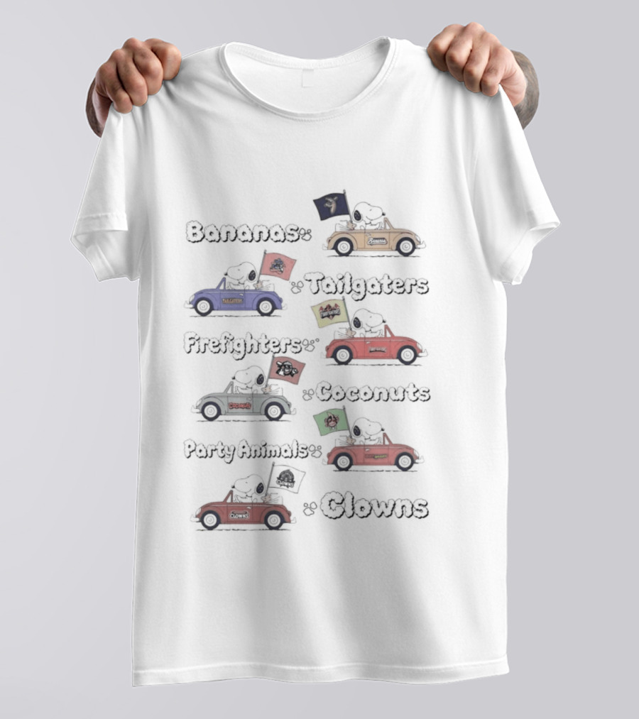 Bananas Tailgaters Peanuts Snoopy Racing Cars Flags T-Shirt