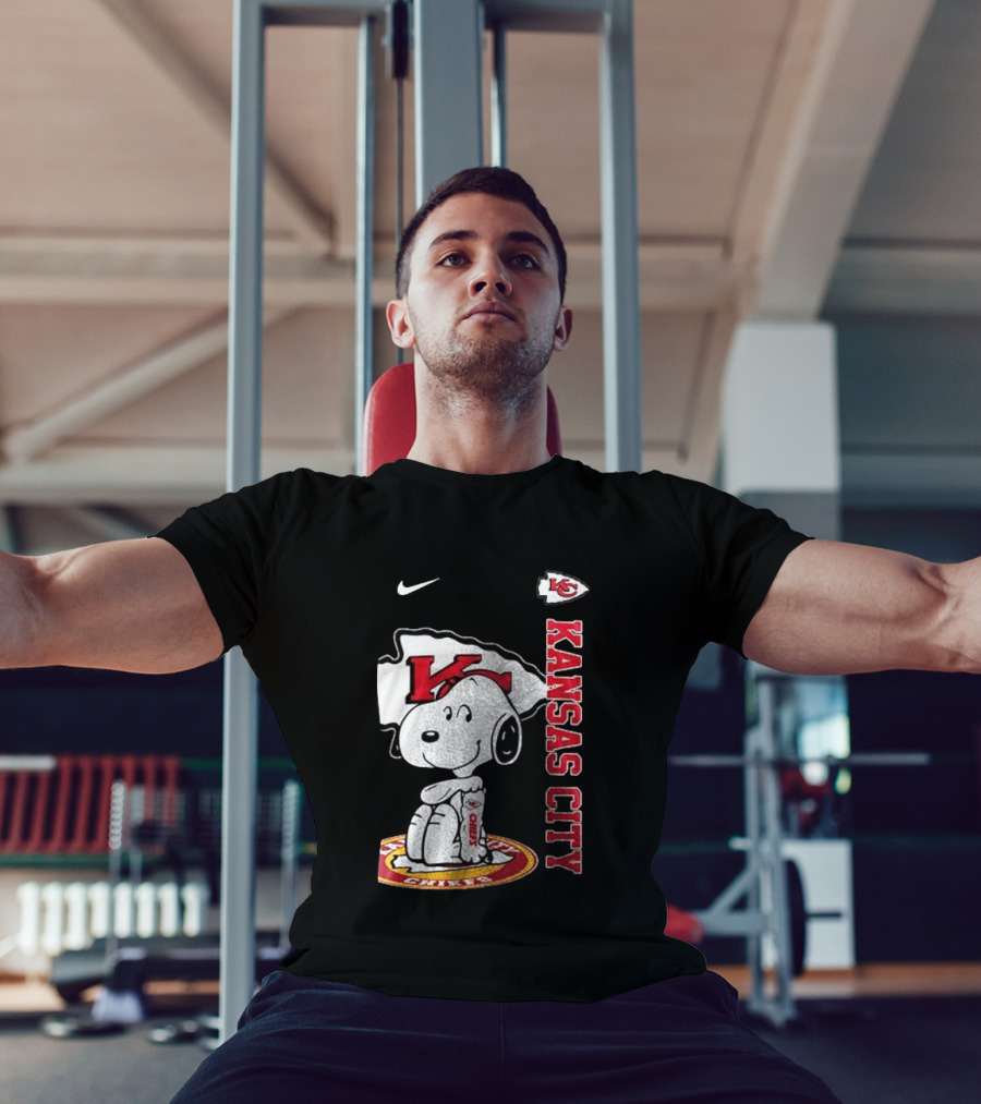 Kansas City Chiefs Snoopy Yes I'm Old Thank You For The Memories T-Shirt