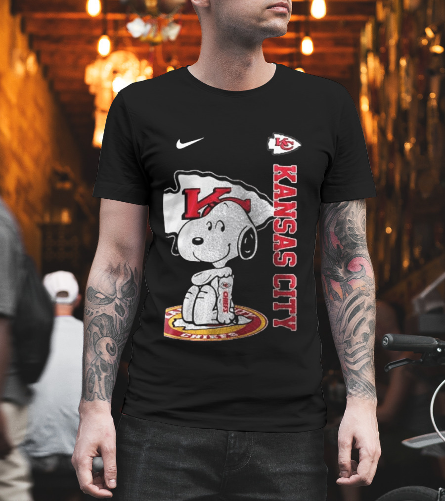 Kansas City Chiefs Snoopy Yes I'm Old Thank You For The Memories T-Shirt