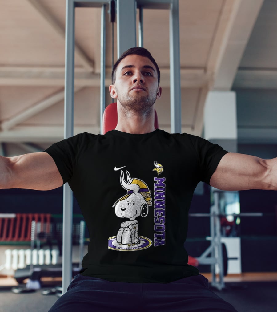 Minnesota Vikings Peanuts Snoopy Thank You For The Memories T-Shirt