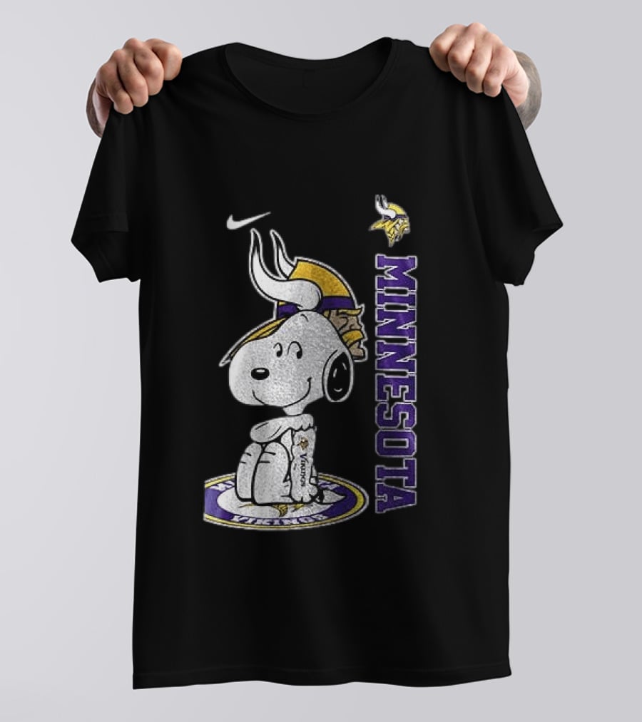 Minnesota Vikings Peanuts Snoopy Thank You For The Memories T-Shirt