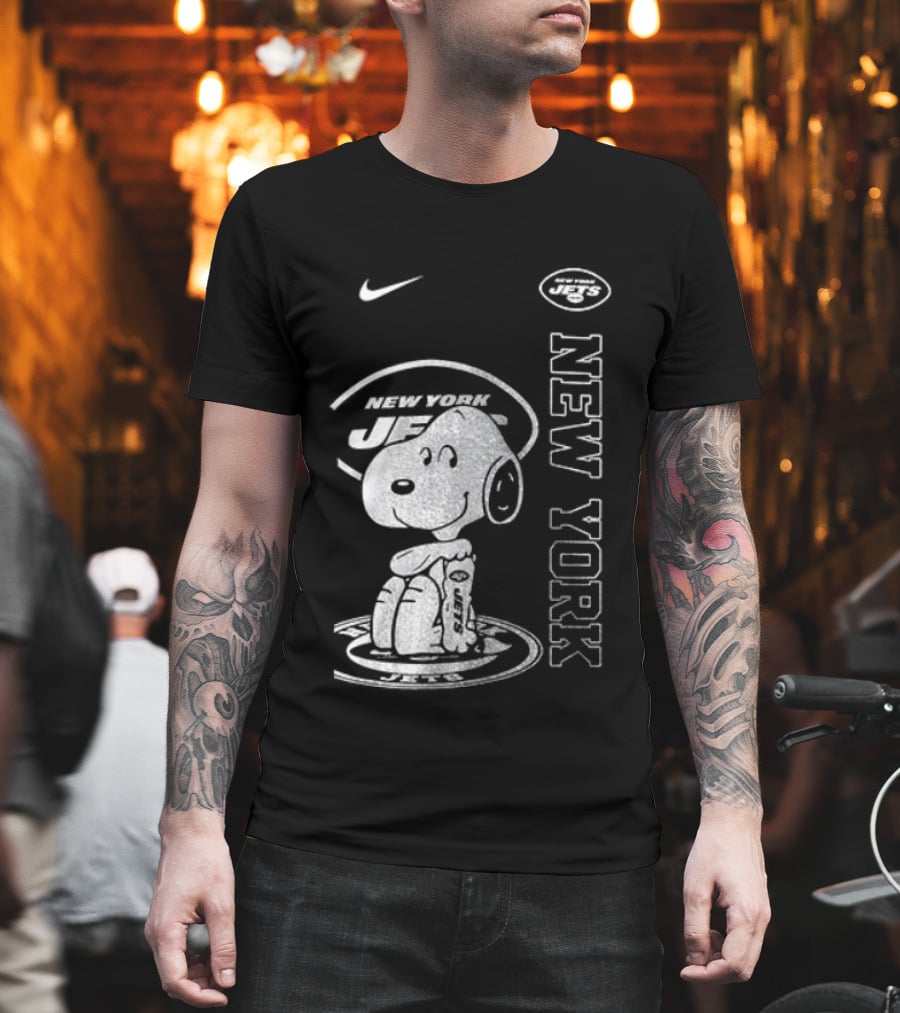 New York Jets Snoopy Yes I'm Old Thank You For The Memories T-Shirt
