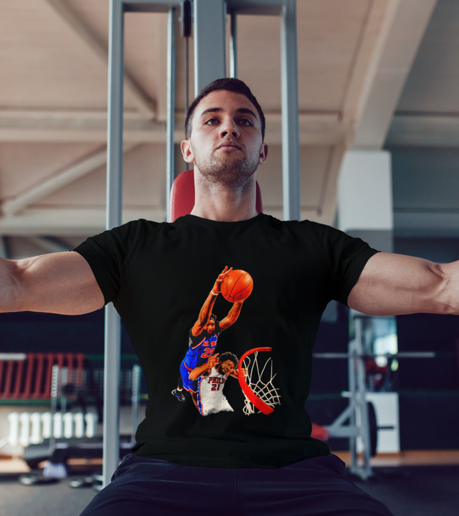 New York Knicks Mitchell Robinson Dunking On Philadelphia 2026 T-Shirt
