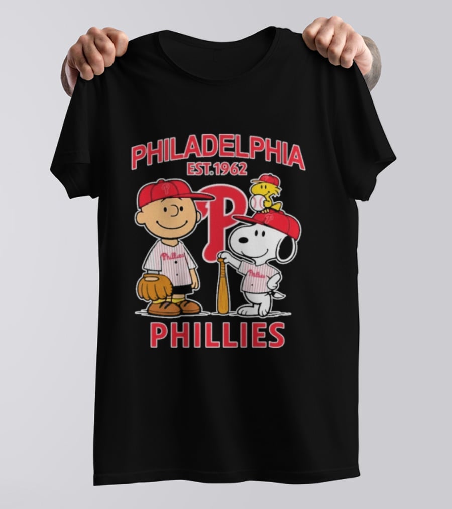 Philadelphia Phillies Est 1962 Snoopy Woodstock Baseball Peanuts T-Shirt