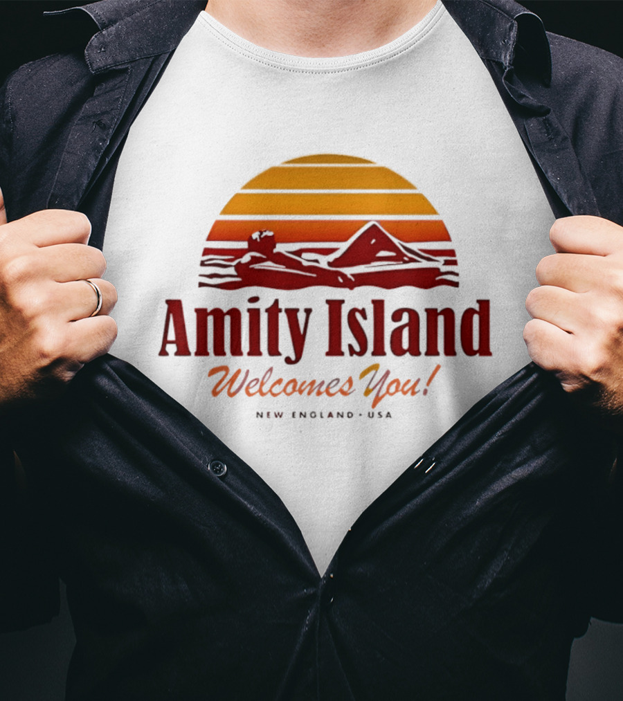 Amity Island Welcomes You New England USA Sunset Scene T-Shirt