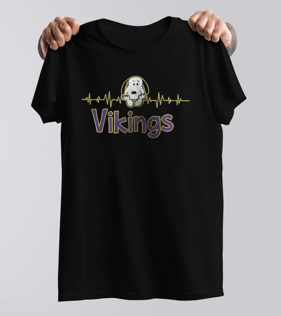 Minnesota Vikings Peanuts Snoopy Nurse Heartbeat T-Shirt