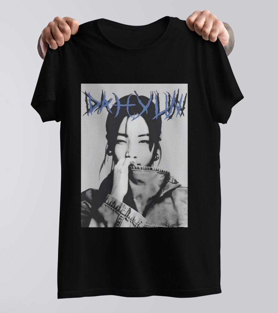 DAHYUN Photo Blue Text Style Black And White Image T-Shirt