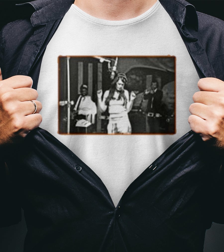 Sienna Spiro Visitor Studio Retro Black And White Music Scene T-Shirt