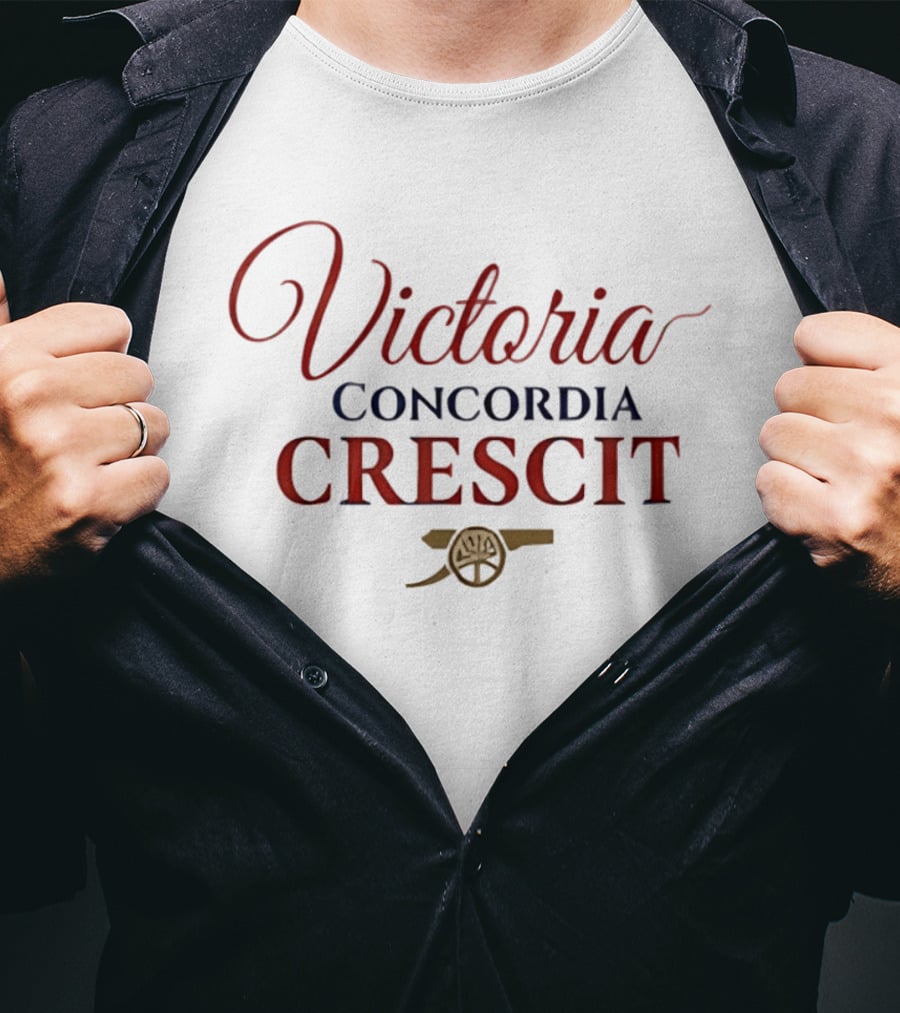 Victoria Concordia Crescit Arsenal FC Triumph Motto T-Shirt