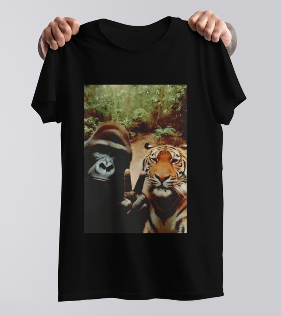 Gorilla And Tiger Peace Selfie Hi T-Shirt