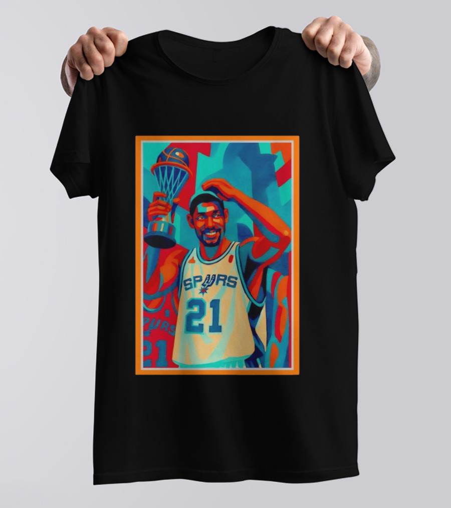 Tim Duncan San Antonio Spurs 21 Holding Trophy Victory Celebration T-Shirt