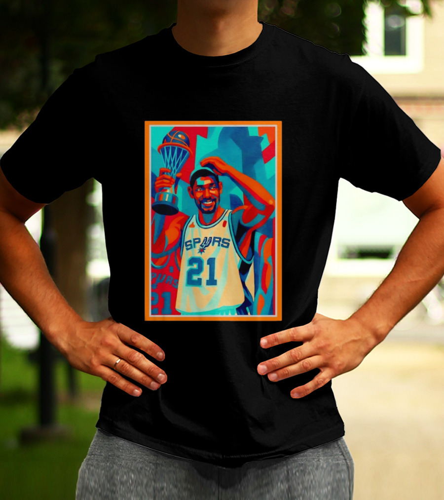 Tim Duncan San Antonio Spurs 21 Holding Trophy Victory Celebration T-Shirt