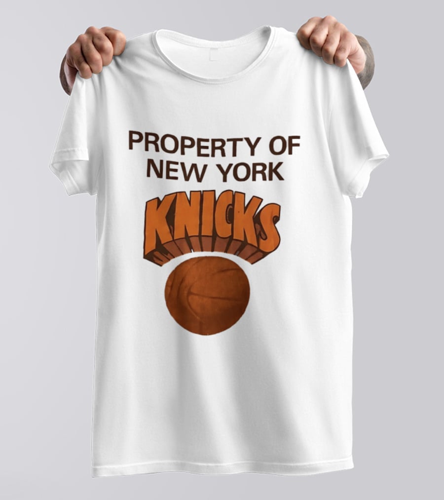 New York Knicks Basketball Property T-Shirt