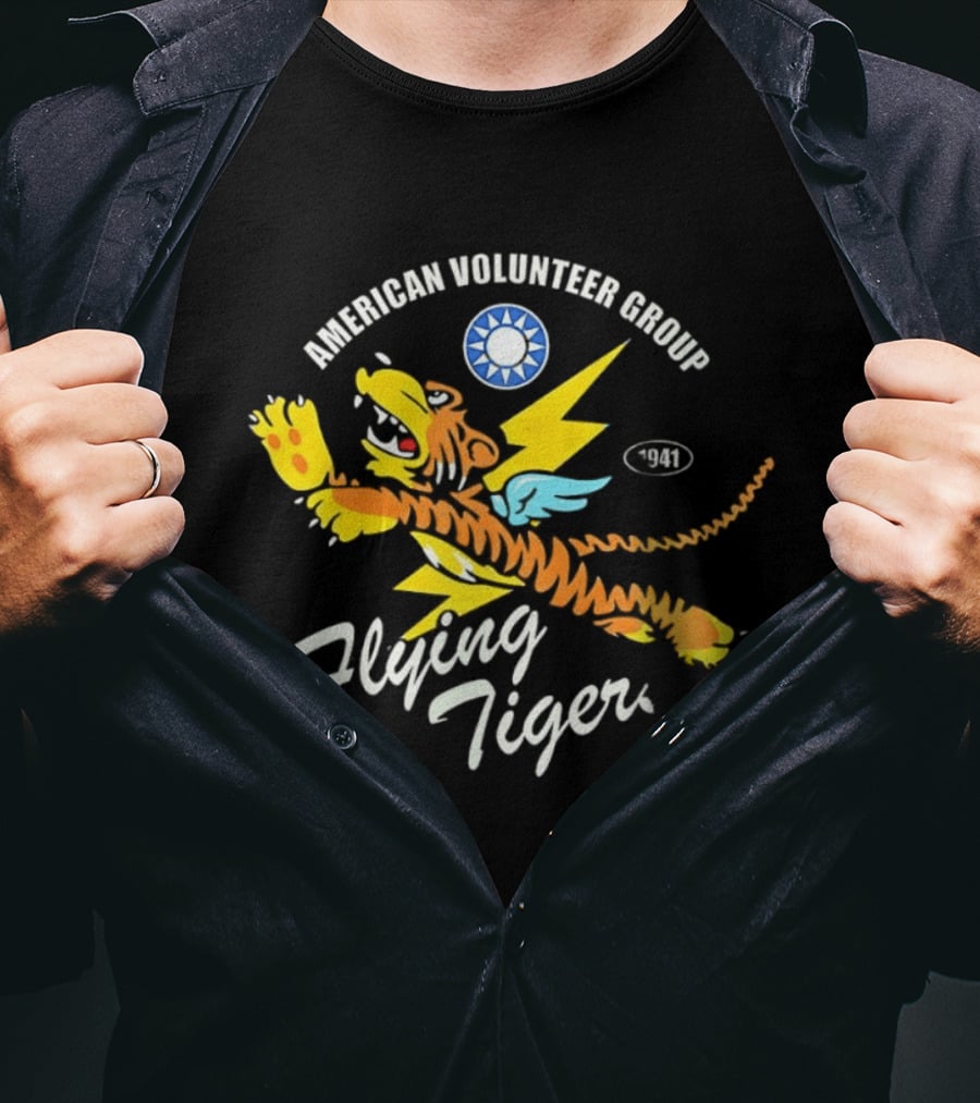 Flying Tigers American Volunteer Group 1941 Emblem Art WWII Aviation History T-Shirt