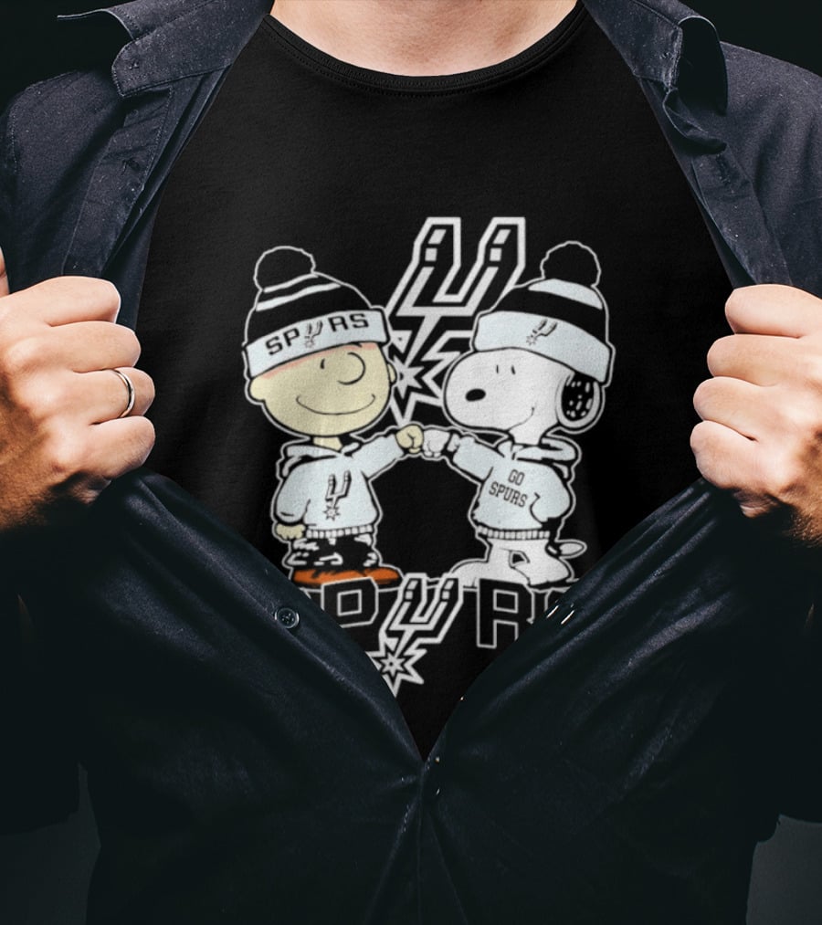 Peanuts Charlie Brown Snoopy San Antonio Spurs Fist Bump Spurs T-Shirt