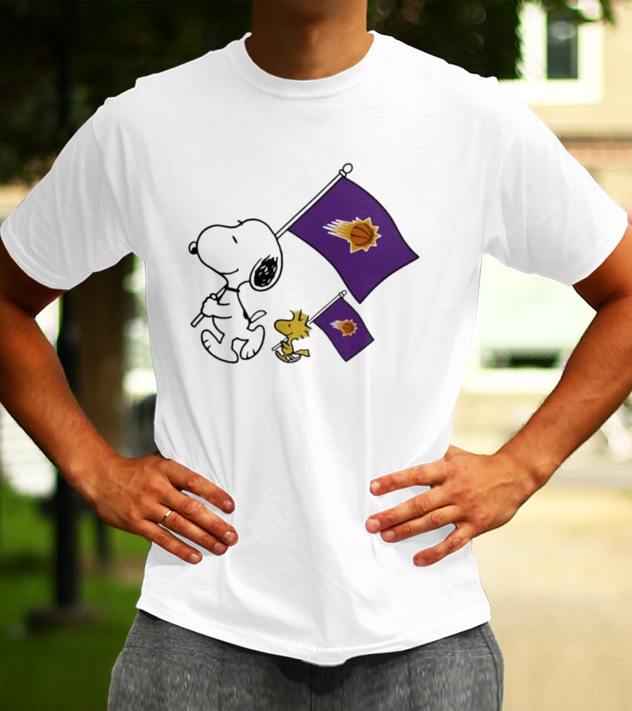 Phoenix Suns Snoopy Woodstock Holding Basketball Flag T-Shirt