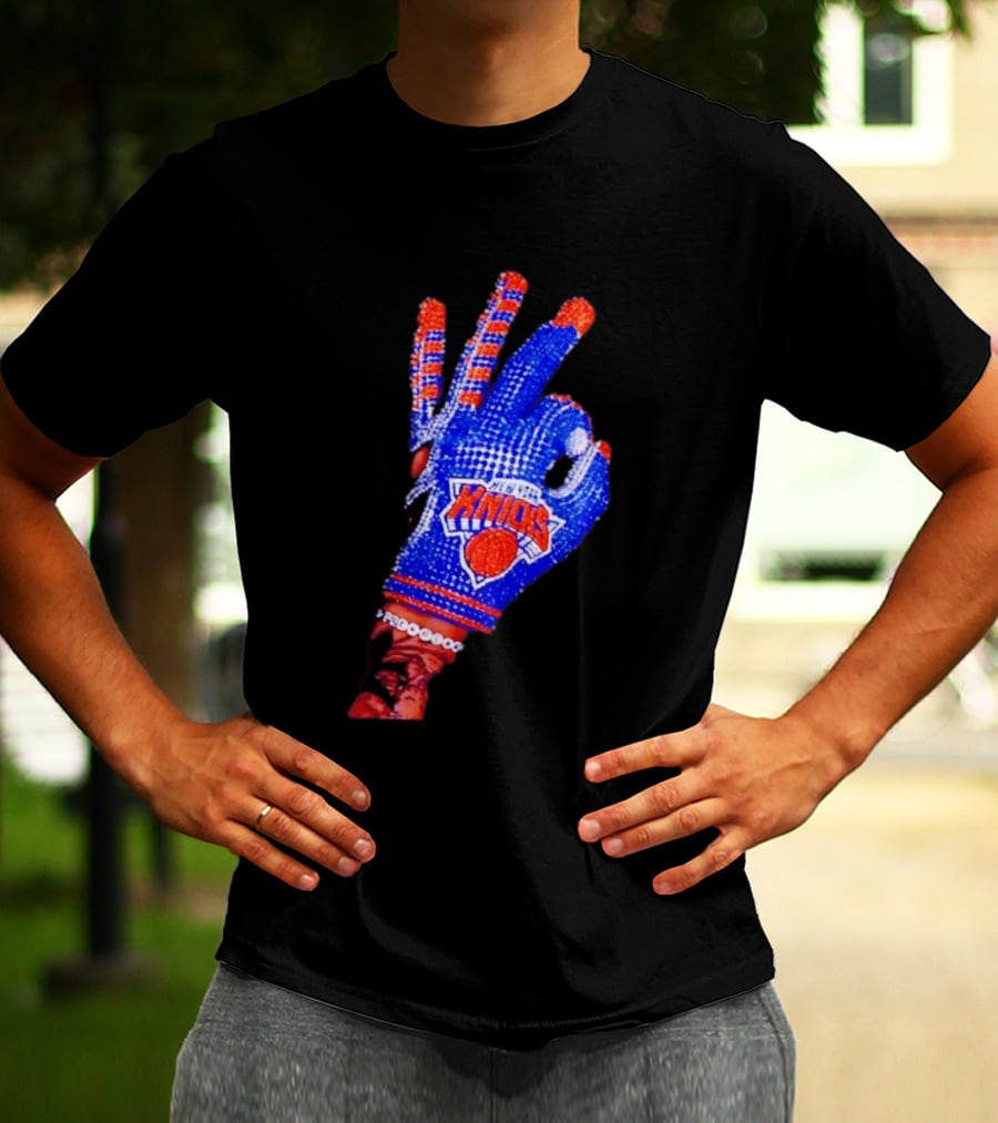 New York Knicks NBA Frenchoo Basketball Fan Glove T-Shirt