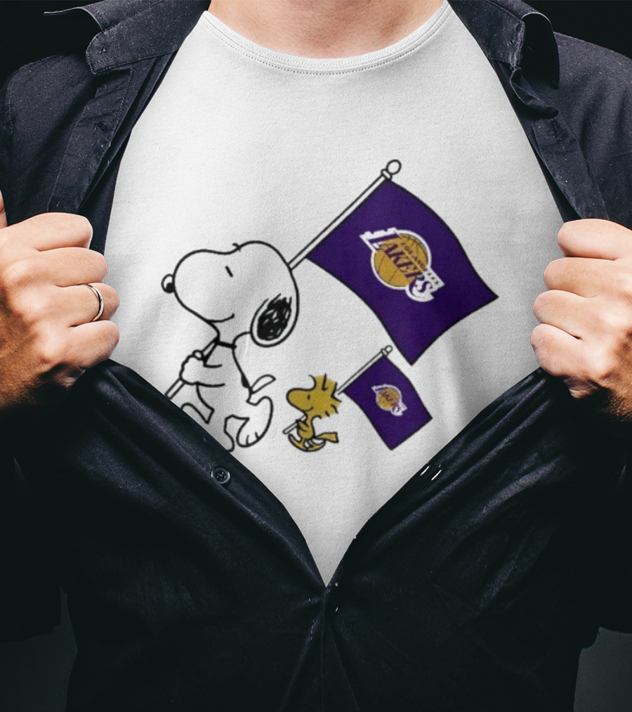 Los Angeles Lakers Snoopy And Woodstock Holding Team Flags T-Shirt