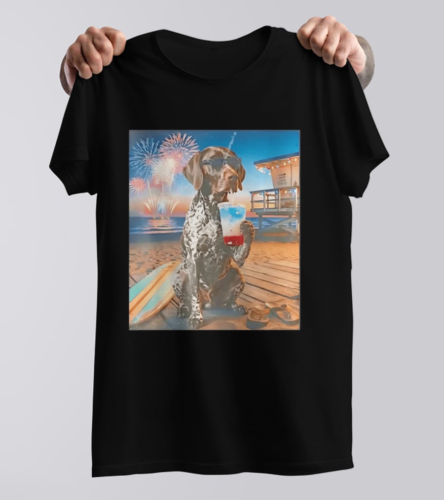 German Shorthaired Pointer Fourth Of July Fireworks Beach Party Surfboard Scene T-Shirt