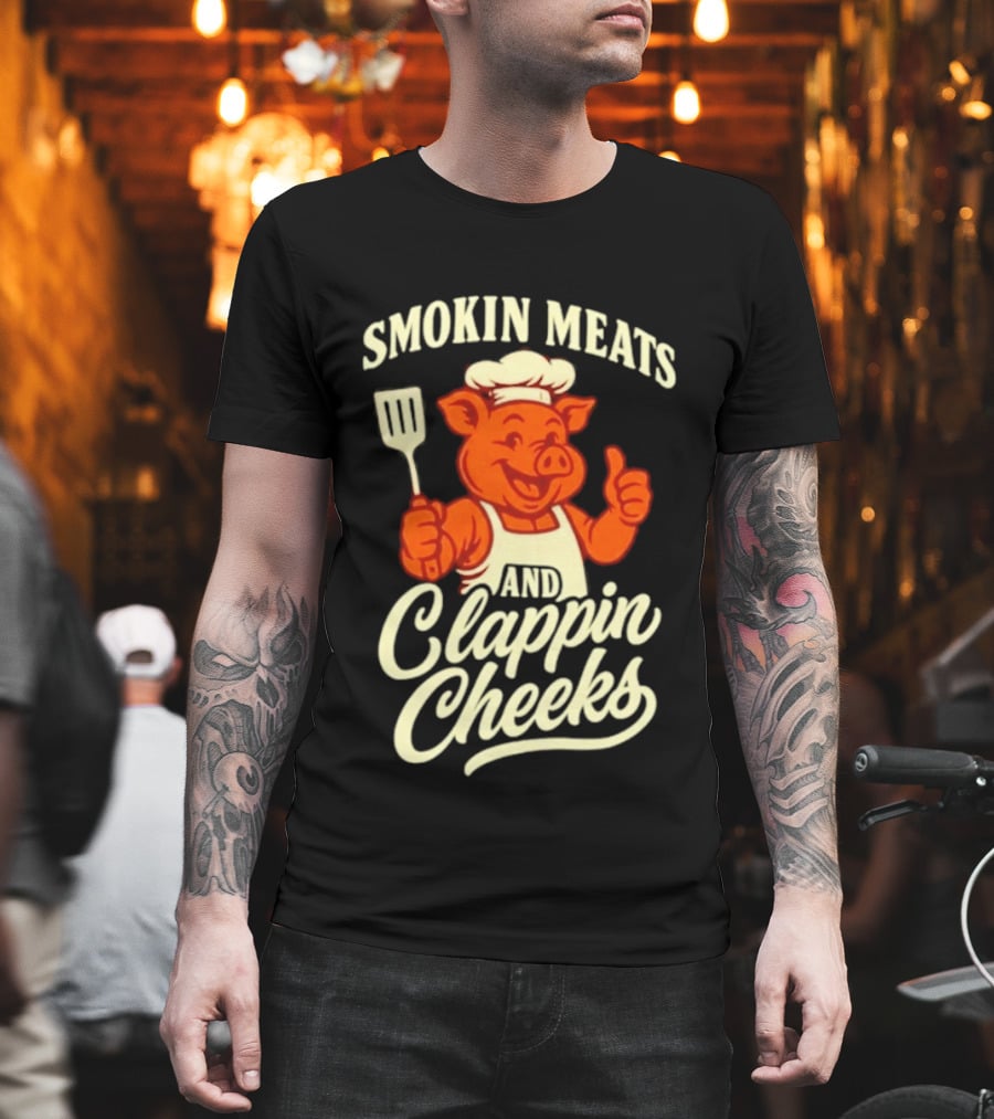 Smokin Meats And Clappin Cheeks Pig Chef Thumbs Up BBQ T-Shirt