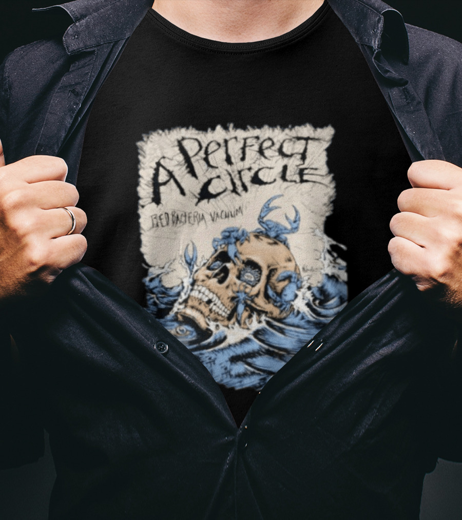 A Perfect Circle Skull Red Bacteria Vacuum Oceanic T-Shirt
