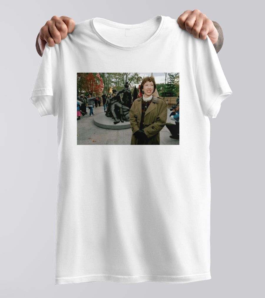 Diane Carlson Evans Vietnam Women's Memorial Campaign Leader Dies At 79 T-Shirt