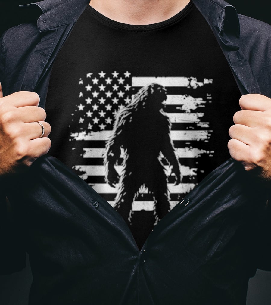 Bigfoot Sasquatch American Flag Independence Day Stars And Stripes T-Shirt