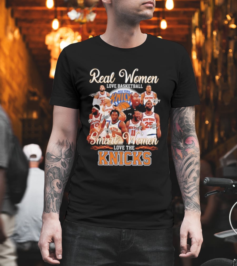 Real Women Love Basketball Smart Women Love The New York Knicks T-Shirt