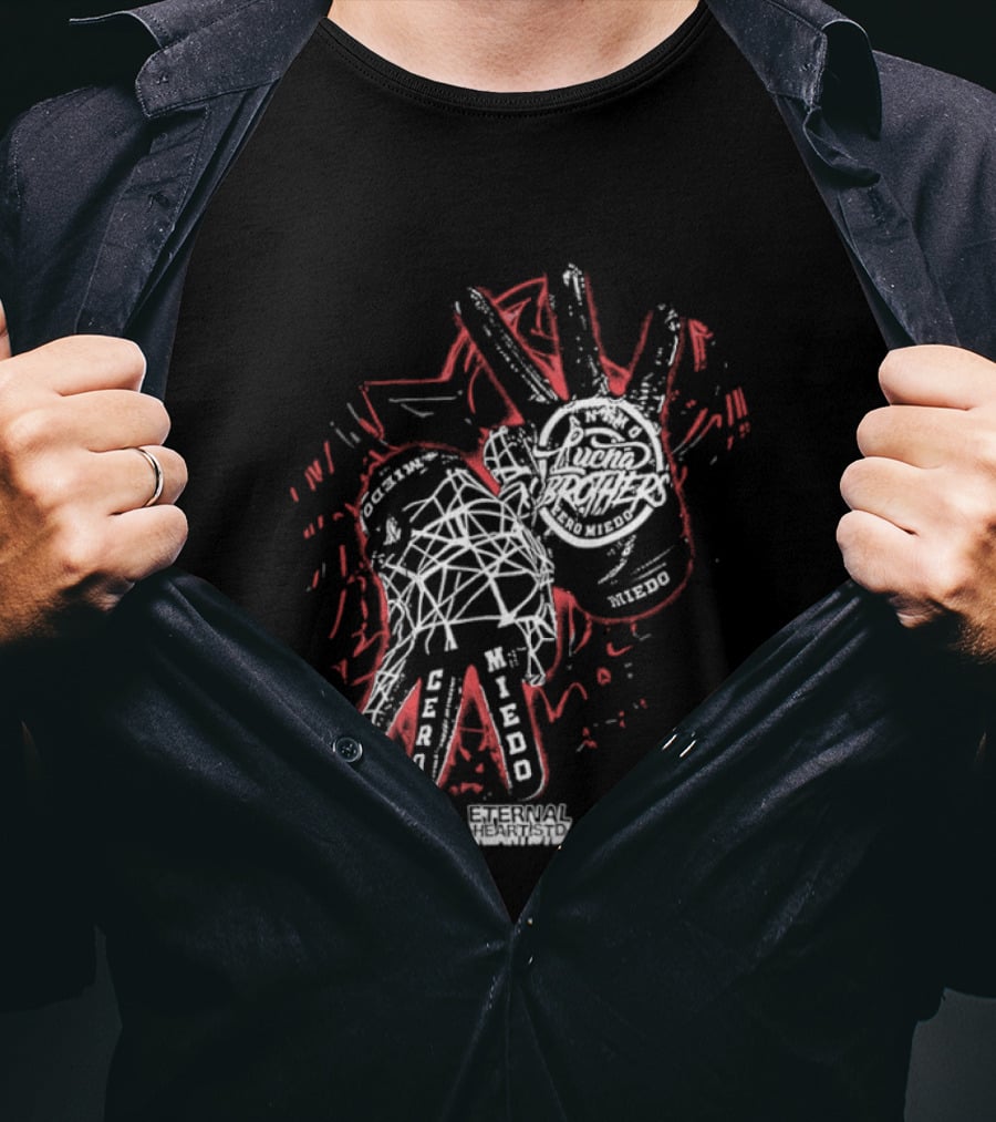 Animo Lucha Brothers Cero Miedo Wrestling Hand Gesture T-Shirt