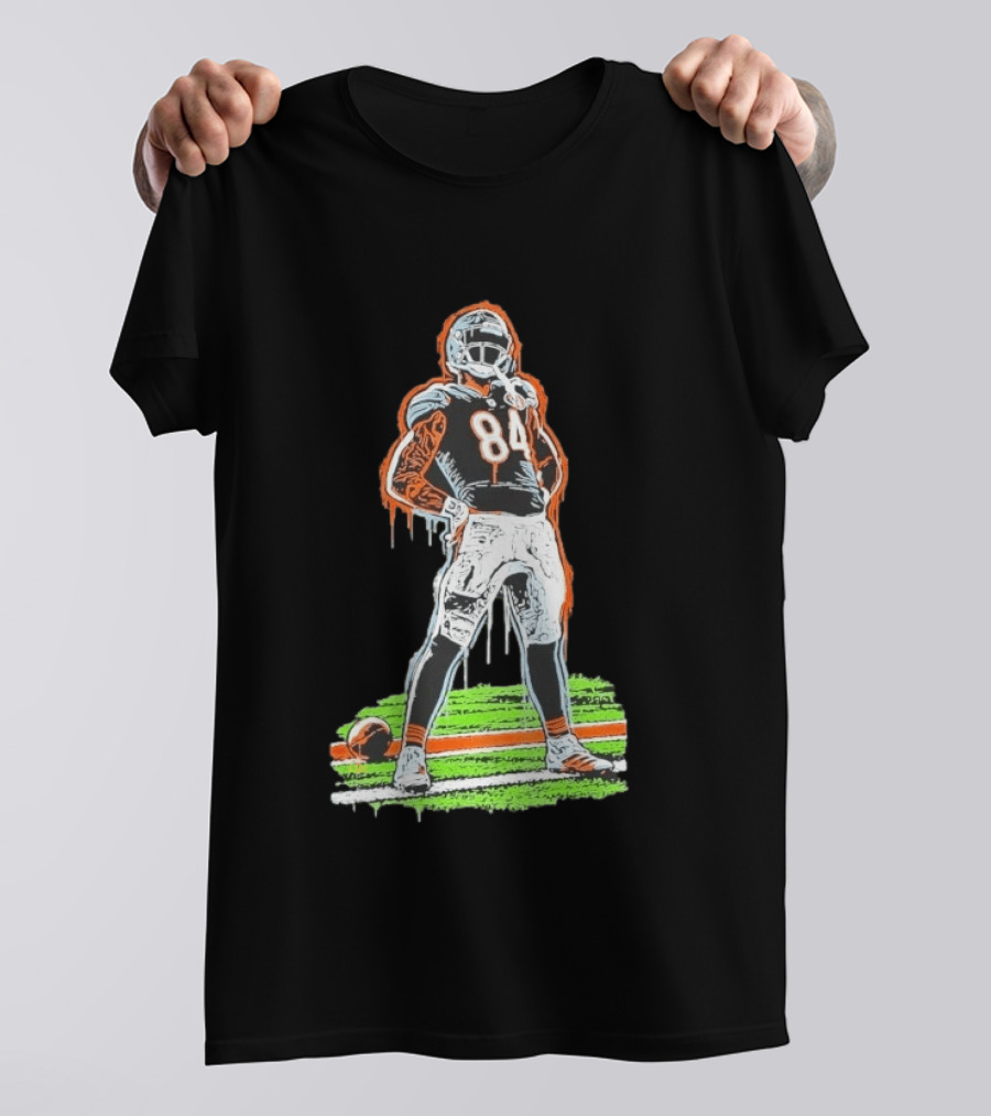 Chicago Bears Number 84 NFL Player Artwork Football Team Fan T-Shirt