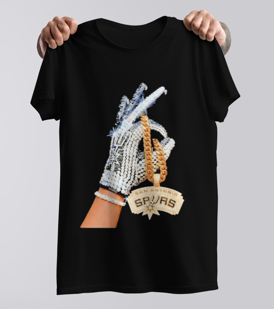 San Antonio Spurs Diamond Gold Glove And Pendant T-Shirt