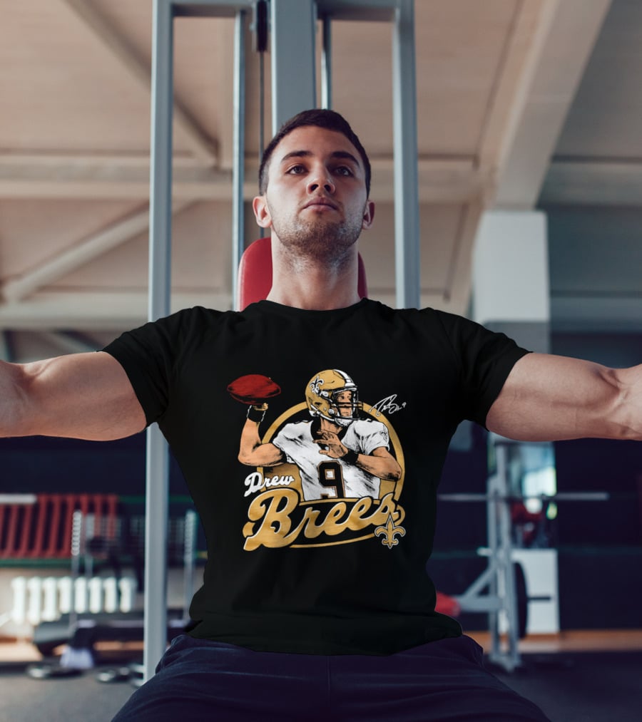 Drew Brees New Orleans Saints Quarterback Number 9 Classic Sports Fan Collector's Item T-Shirt