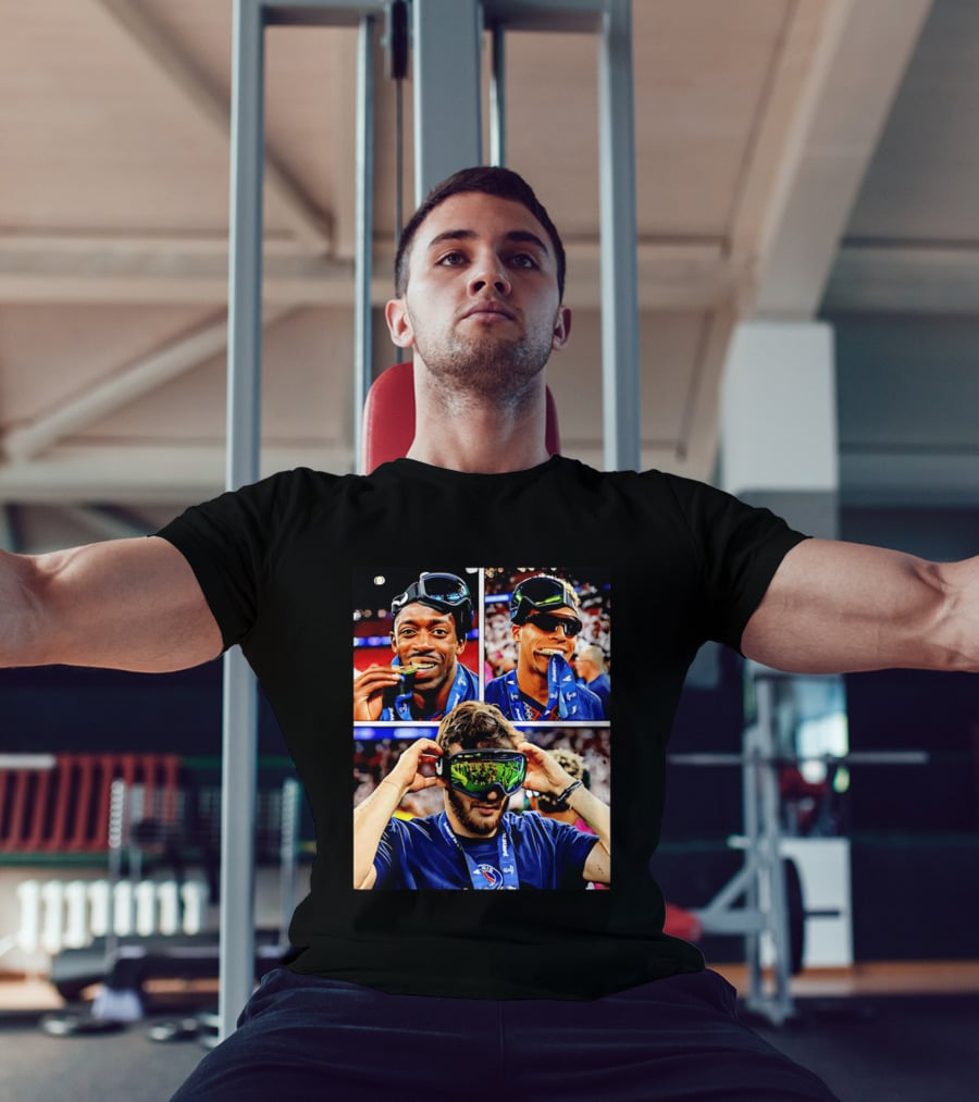 Paris Saint Germain Champions Celebration With Medals And Goggles T-Shirt