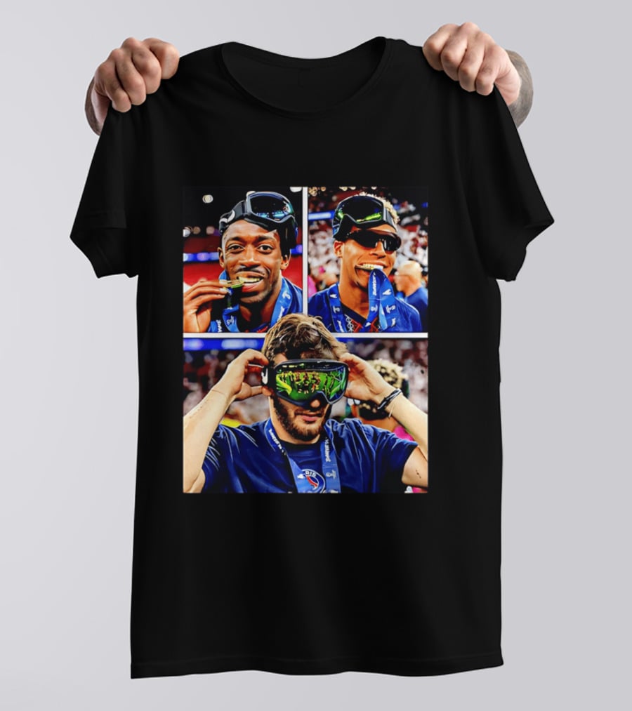 Paris Saint Germain Champions Celebration With Medals And Goggles T-Shirt