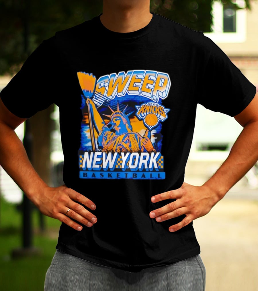 Sweep New York Knicks Basketball Statue Of Liberty T-Shirt