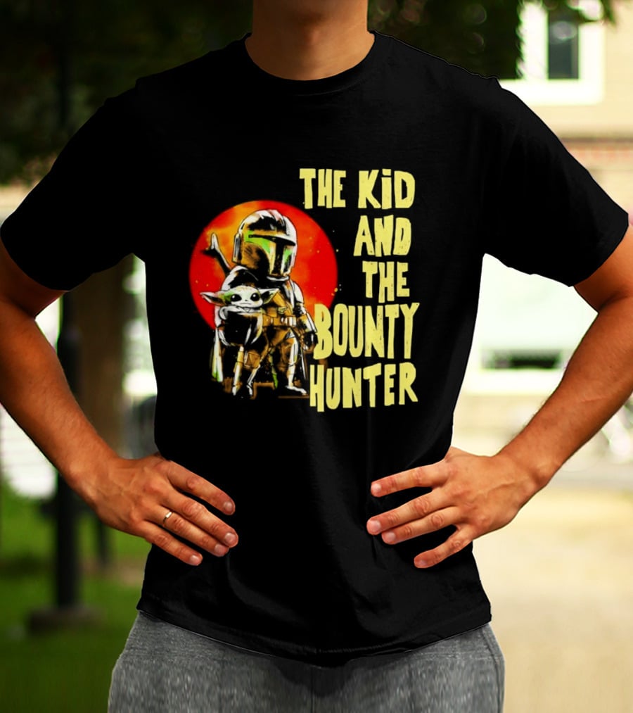 The Kid And The Bounty Hunter Grogu Din Djarin Star Wars Mandalorian Red Circle T-Shirt