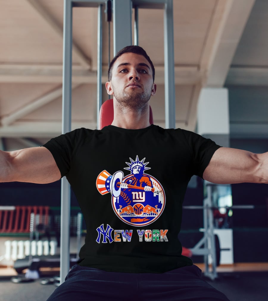 NY Yankees Mets Knicks Rangers Giants Statue Of Liberty New York Sports T-Shirt