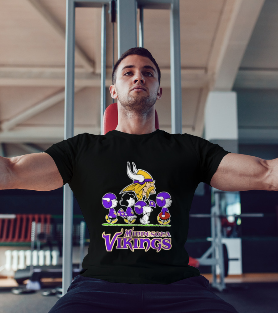 Peanuts Snoopy Minnesota Vikings Characters NFL Team Collaboration T-Shirt