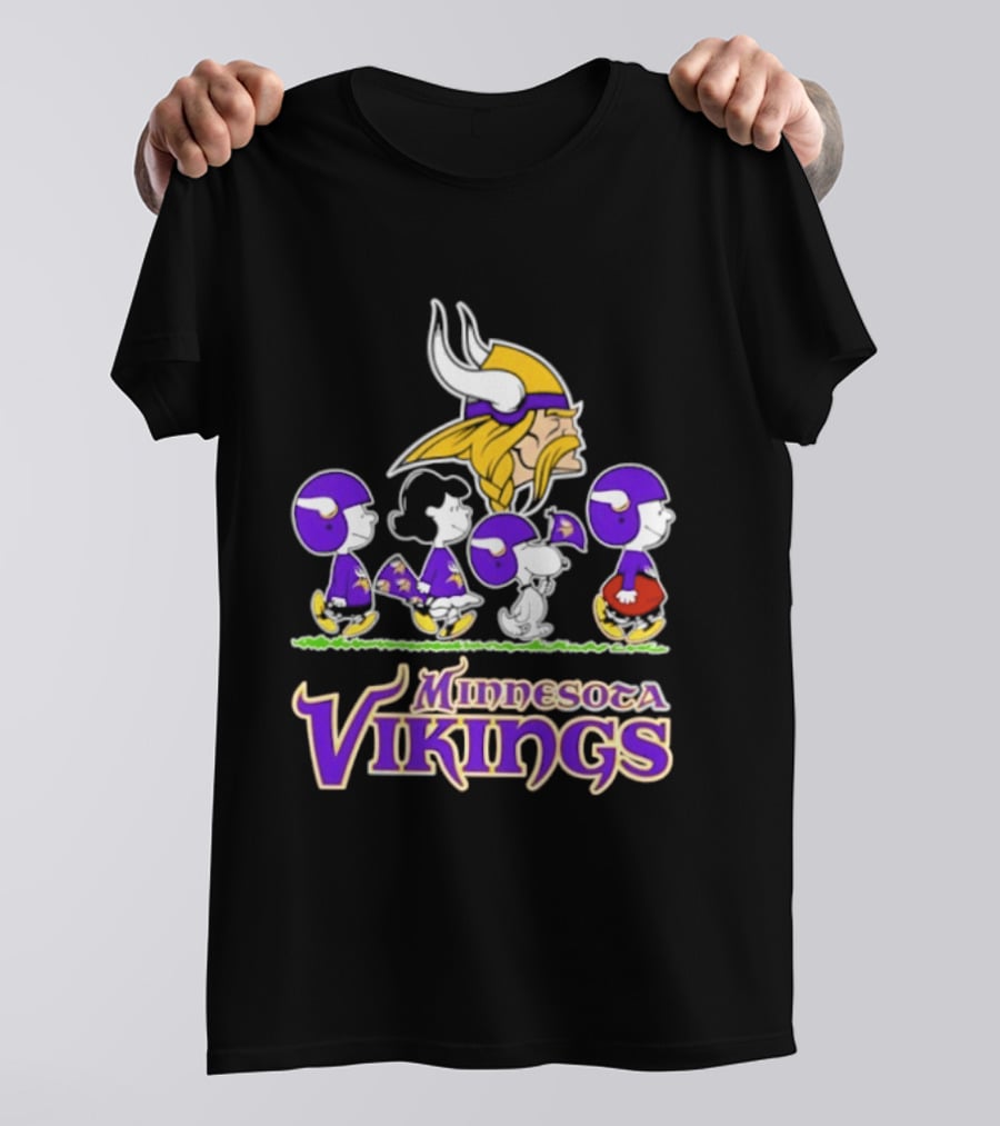 Peanuts Snoopy Minnesota Vikings Characters NFL Team Collaboration T-Shirt