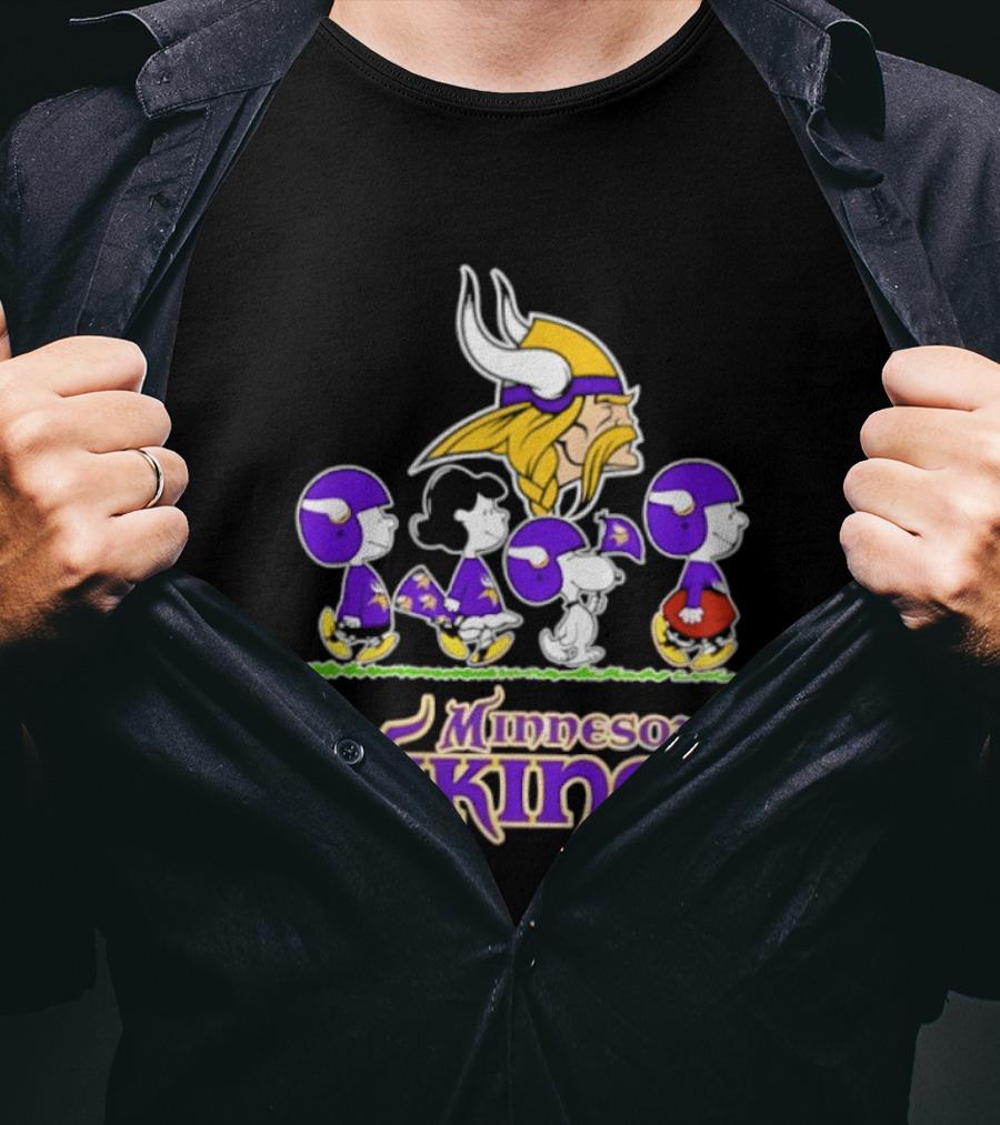 Peanuts Snoopy Minnesota Vikings Characters NFL Team Collaboration T-Shirt