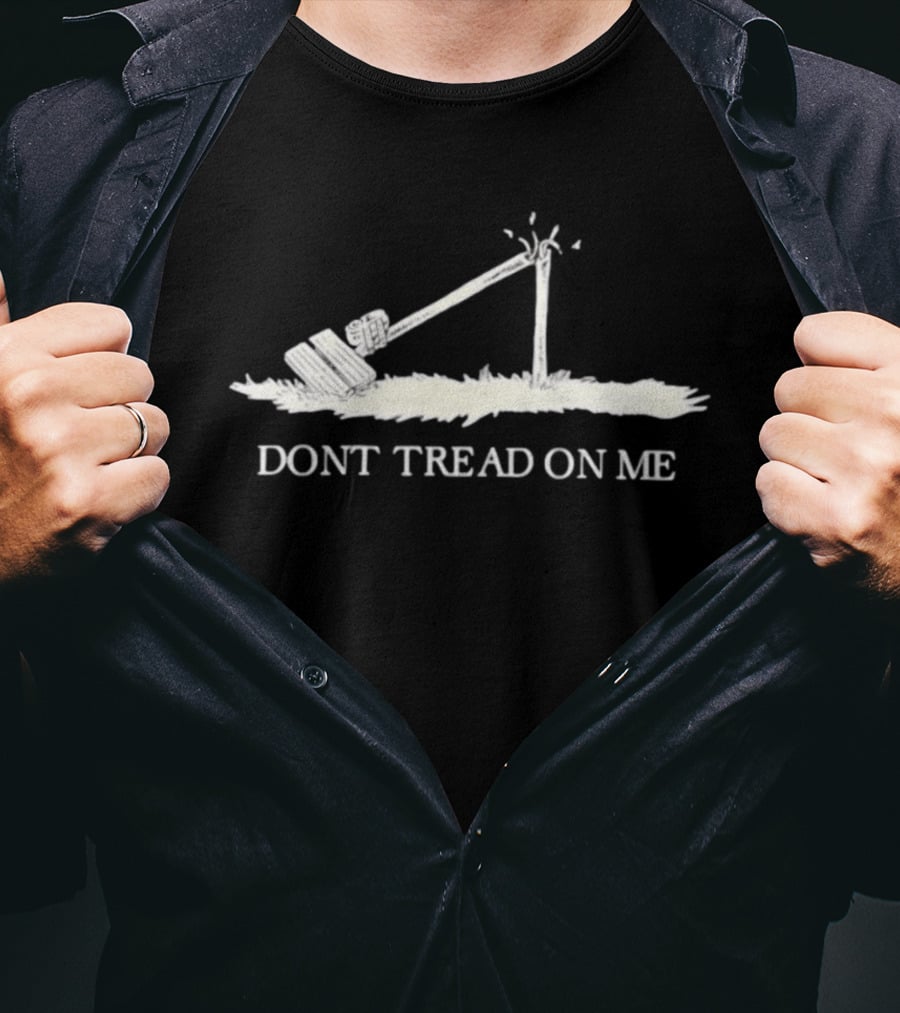 Dont Tread On Me Gadsden Flag Libertarian Fallen Liberty Pole T-Shirt