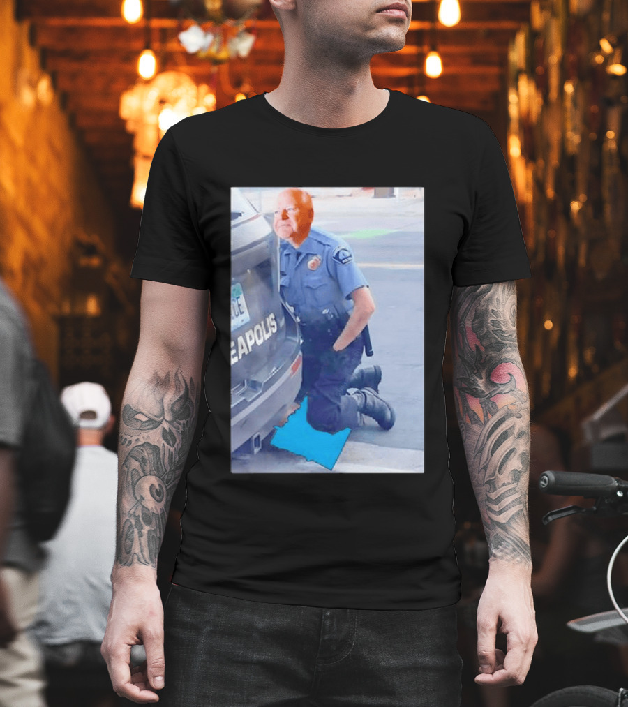 Tim Walz Minneapolis Police Meme With Minnesota State Reference T-Shirt